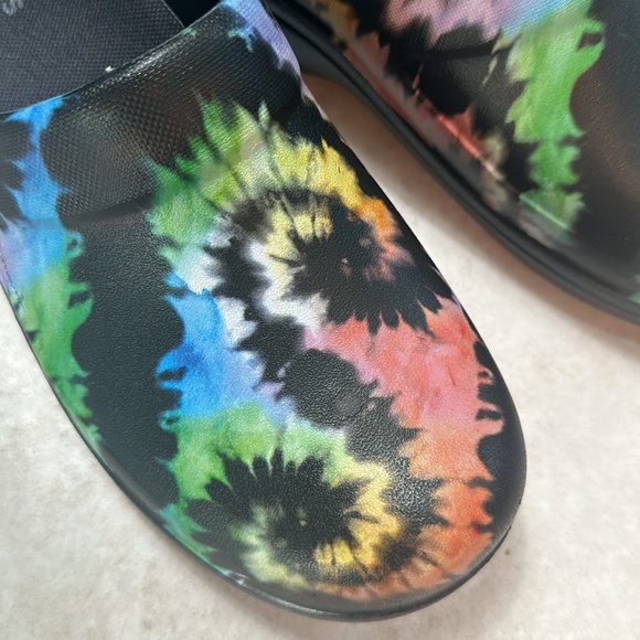 Crocs Neria Pro II Graphic Slip‎ Resistant Clog Black Tie-Dye - Picture 4 of 11